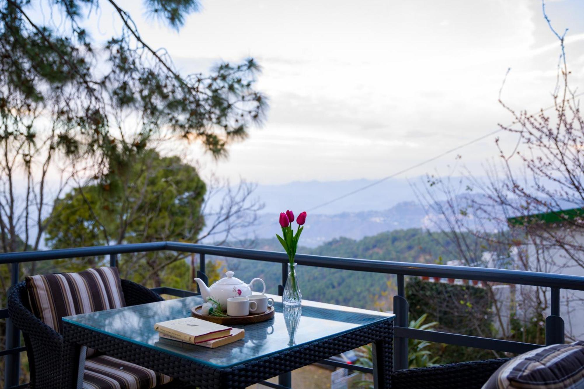 Alaya Stays Mehar Villa - 3 Bhk With Garden & Scenic Views Kasauli Exterior foto
